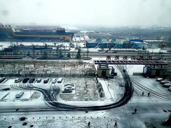 膜結(jié)構(gòu)在遇見下雪時(shí)怎么辦？